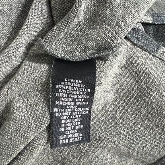 NWT SANCTUARY Grey Camo V‎ Neck Shirt (1X) - Picture 7 of 8